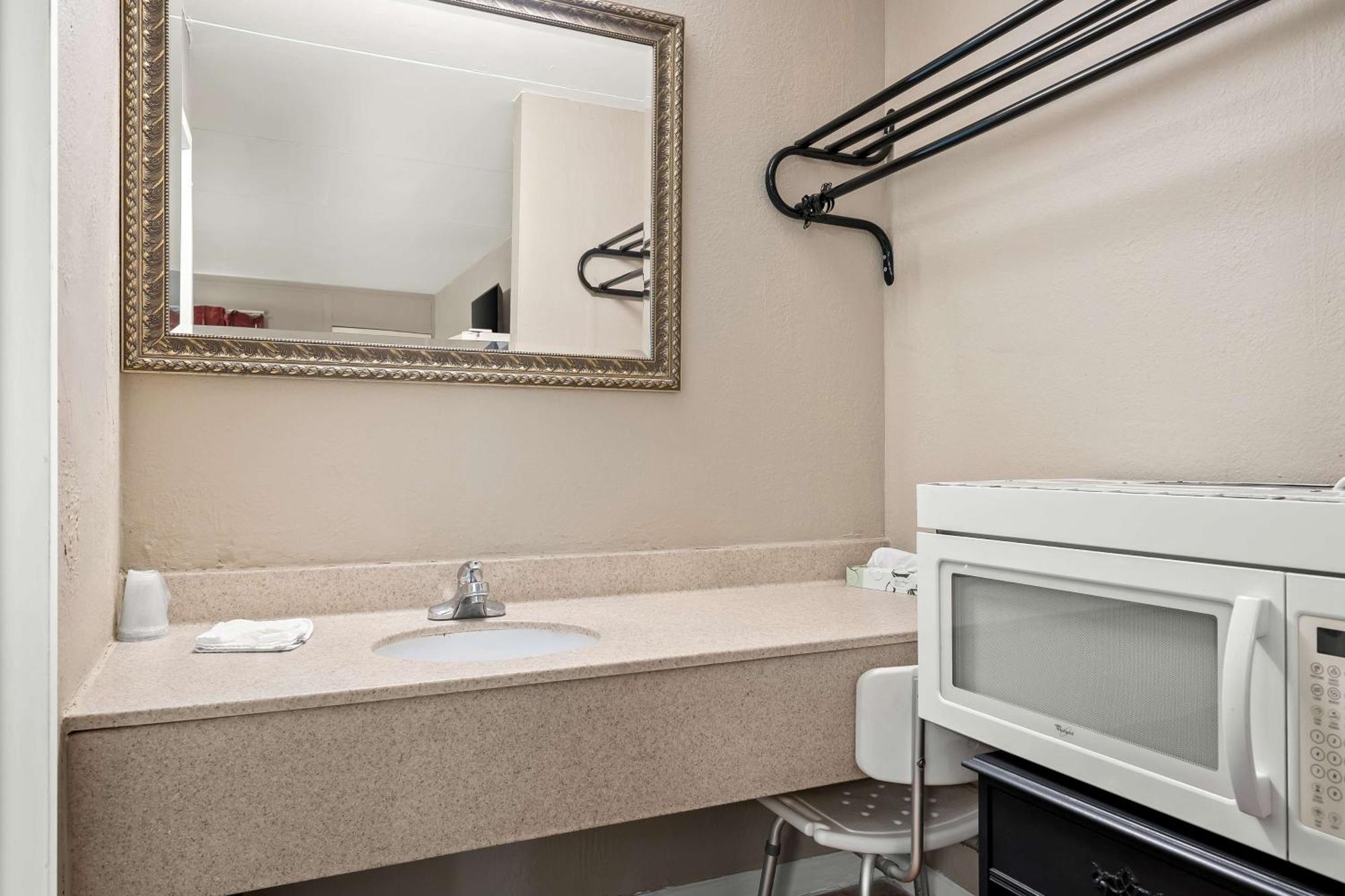 Americas Best Value Inn Danville Ngoại thất bức ảnh